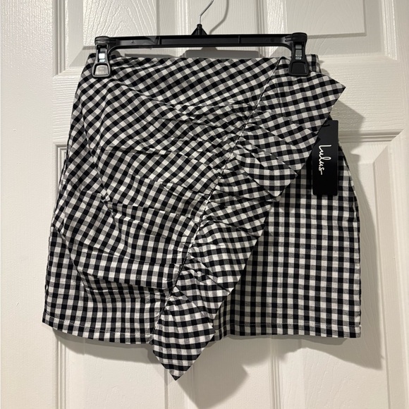 Lulu’s gingham mini skirt - Picture 1 of 3